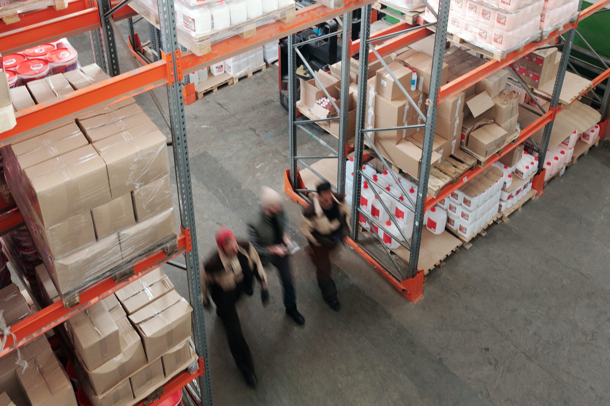 Warehouse Material Handling During Busy Seasons